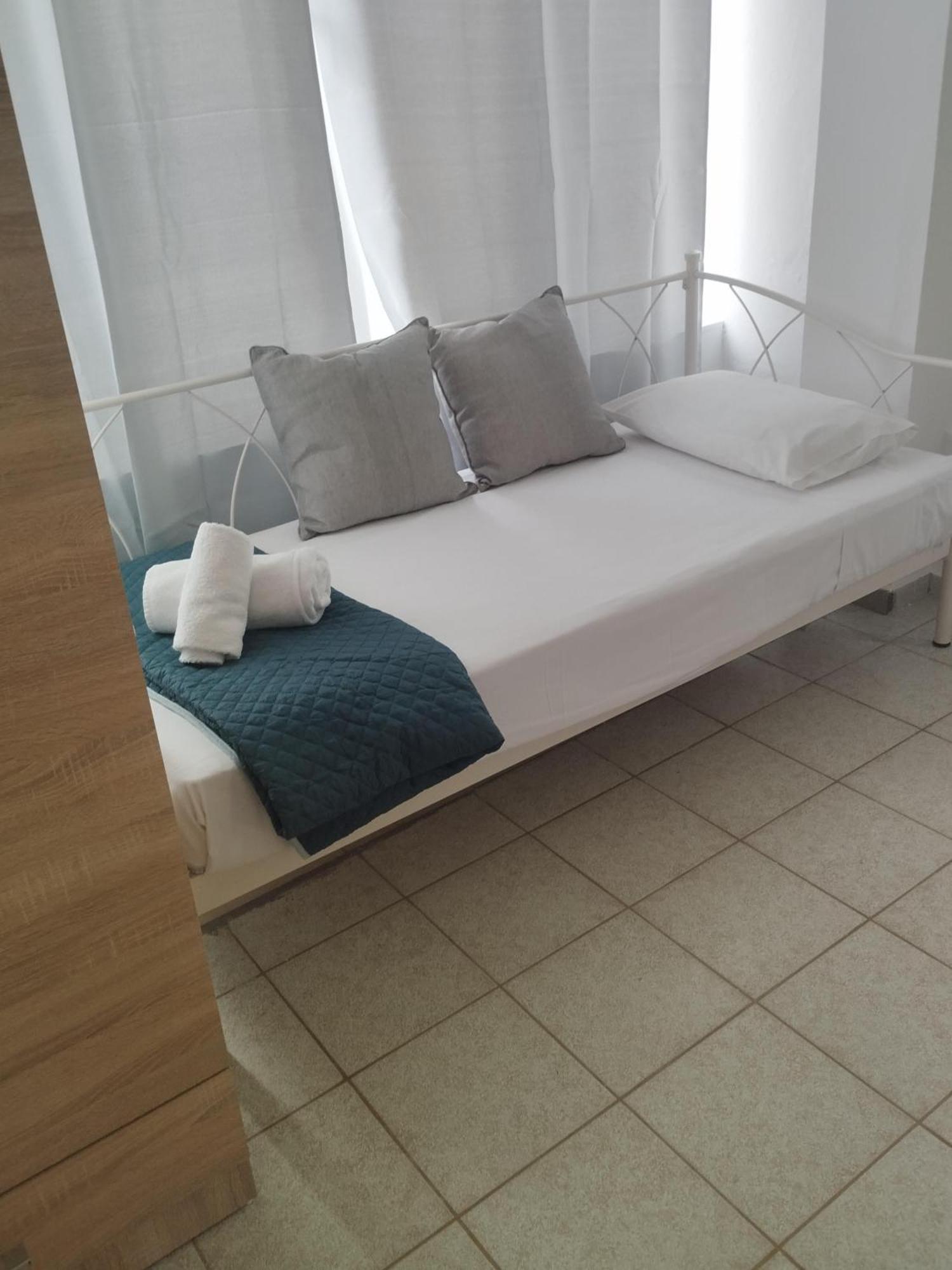 Anatoli Lygaria Apartments On The Beach 利加里亚 外观 照片