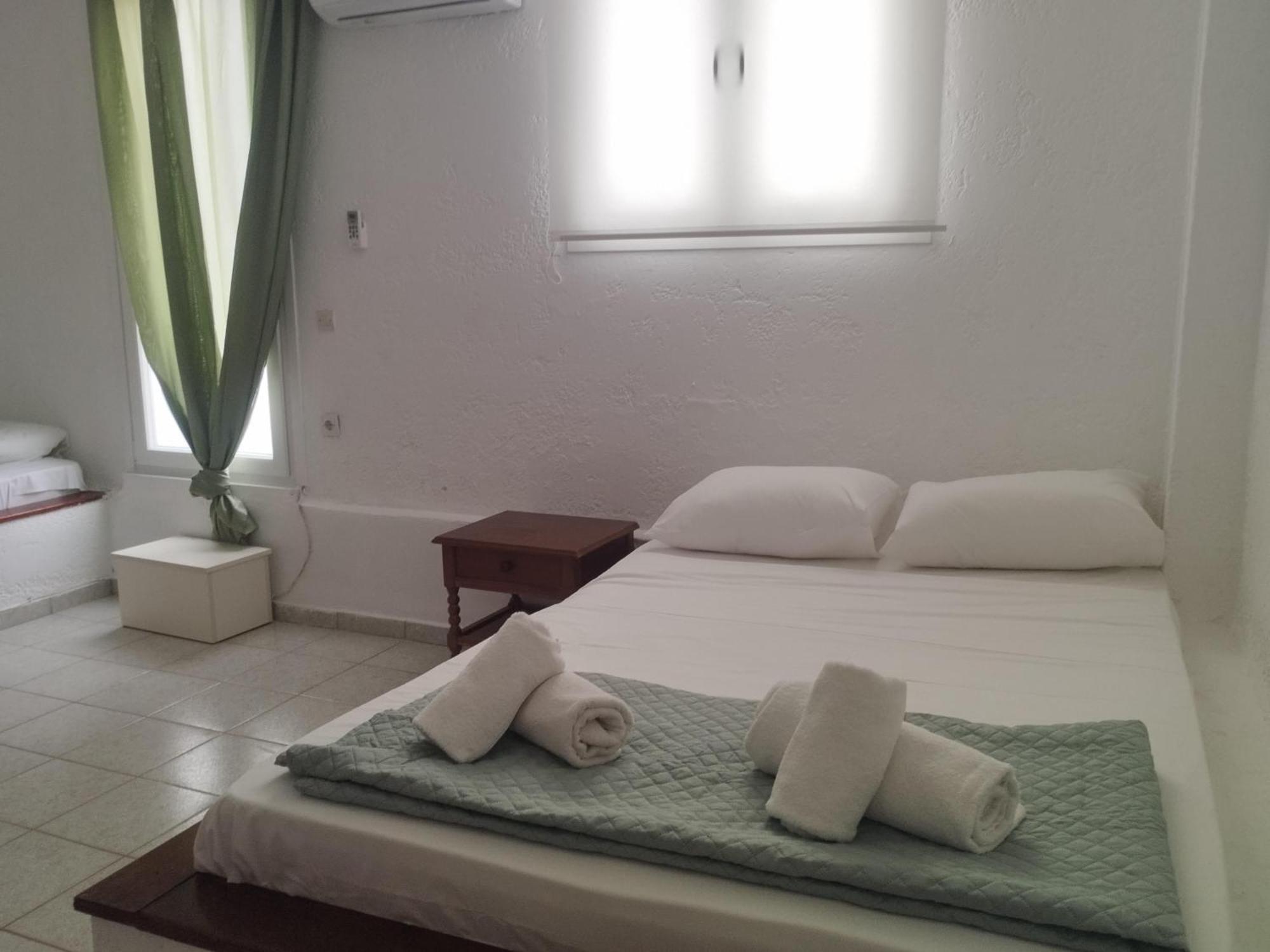 Anatoli Lygaria Apartments On The Beach 利加里亚 外观 照片
